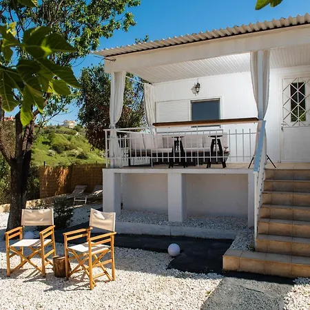 Tatil Evi Grand Seaview Retreat - Walk To The Néoi Epivátai