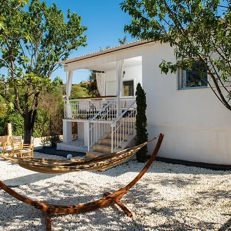 Grand Seaview Retreat - Walk To The Ferienhaus