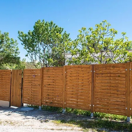 Grand Seaview Retreat - Walk To The Holiday home *