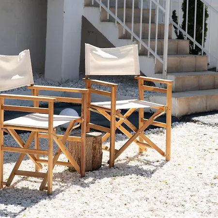 Grand Seaview Retreat - Walk To The Holiday home *
