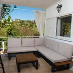 Grand Seaview Retreat - Walk To The *